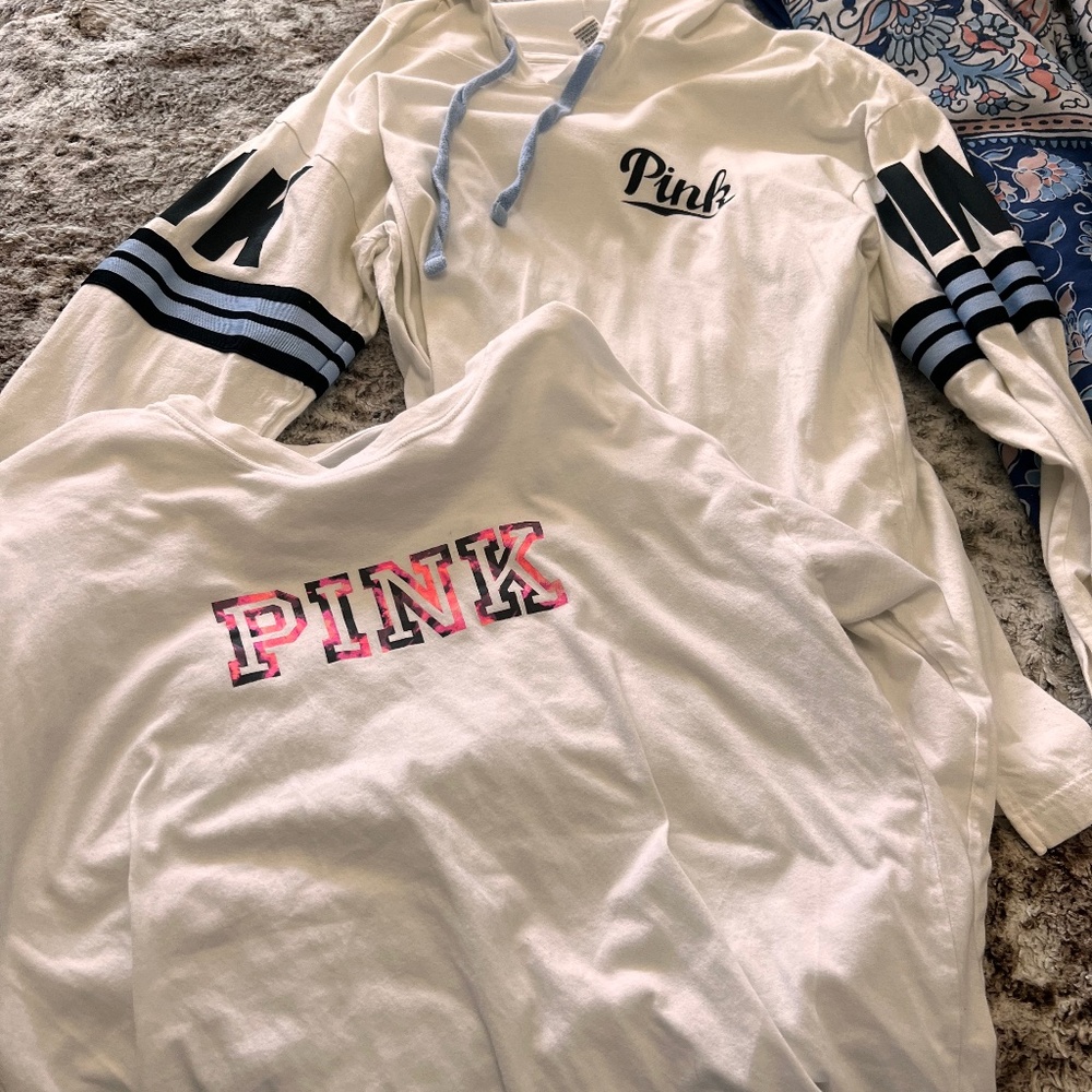 Womens Pink vs Shirts size M/l